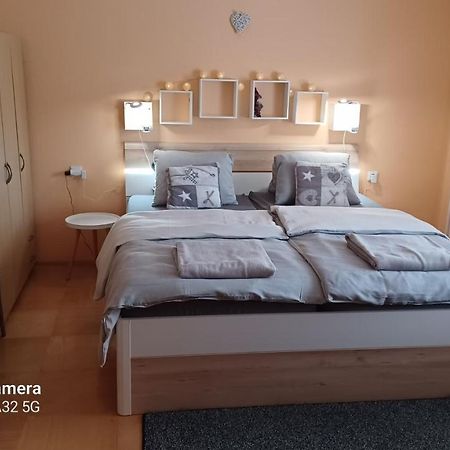 Apartman 81 โนวาเลสนา ภายนอก รูปภาพ