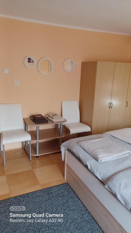 Apartman 81 โนวาเลสนา ภายนอก รูปภาพ